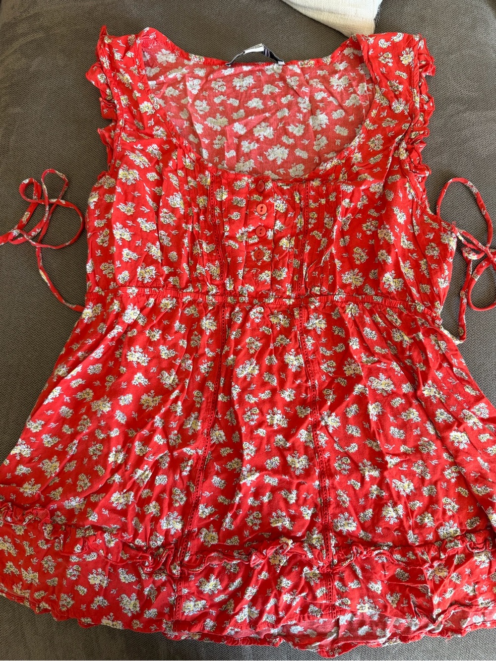 Forever 21 Red Floral Sleeveless Tunic with Side Ties